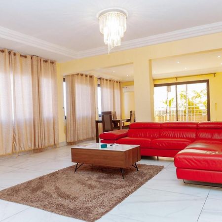 Loumia Premium Bonapriso Apartment Douala Exterior photo