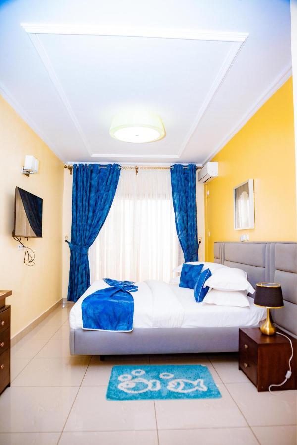 Loumia Premium Bonapriso Apartment Douala Exterior photo